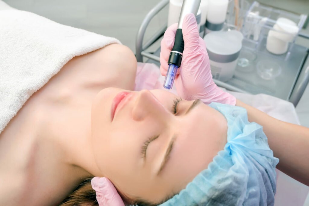 Mesoterapias-Faciales-con-Dermapen-y-Pistola-1024x683 Mesoterapias-Faciales-con-Dermapen-y-Pistola-1024x683
